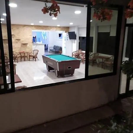 Butterfly Studios, Апарт-отель 2*